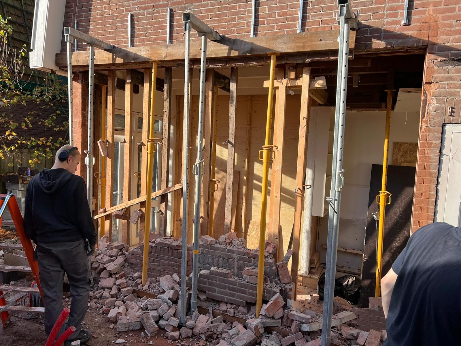 Hak- en breekwerk buitenmuur Oostzaan - foto 2